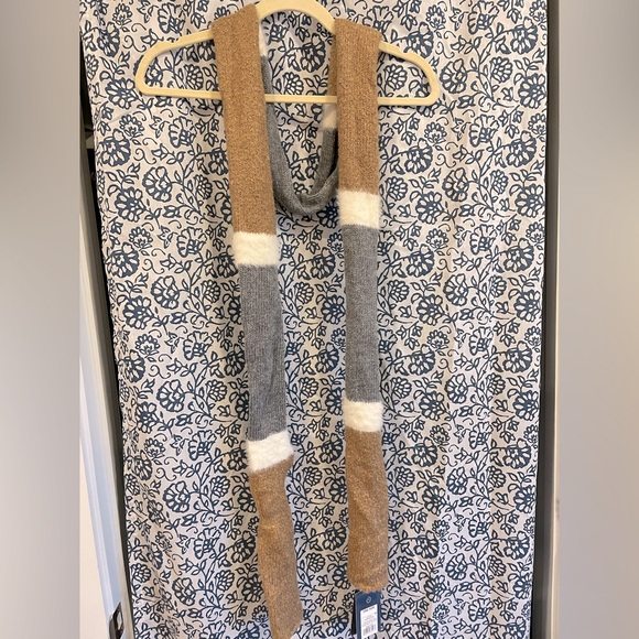 Universal Thread scarf - Picture 2 of 2